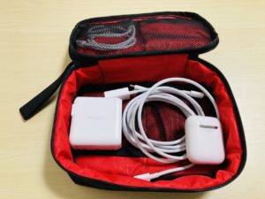 サンワダイレクト ガジェットポーチ 中身
