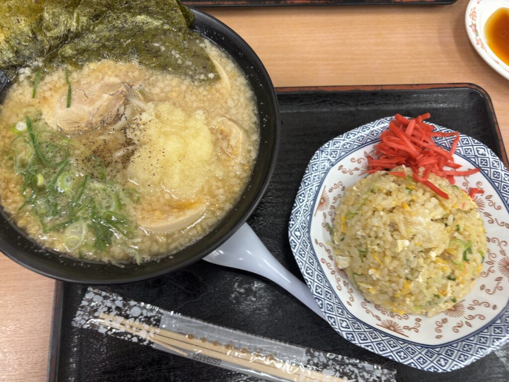 にんたまラーメンのラーメン