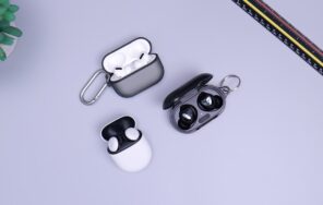 Web会議用ワイヤレスイヤホンの実写イメージ